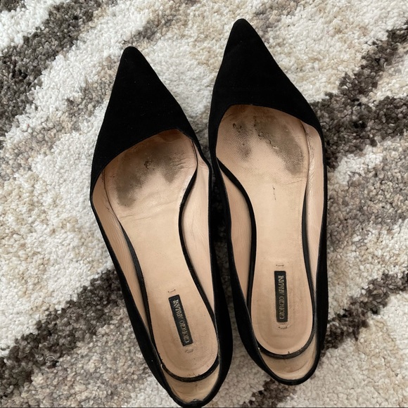 Giorgio Armani Black
Suede Point-Toe Ballerina Flats - Picture 2 of 15